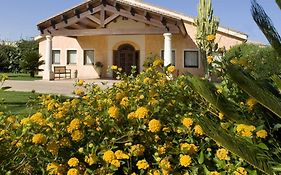 Lantana Resort Hotel&Apartments